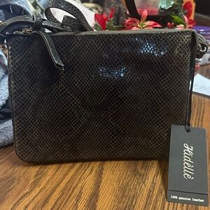 NWT Hidèllè 100% genuine leather snake-print crossbody bag